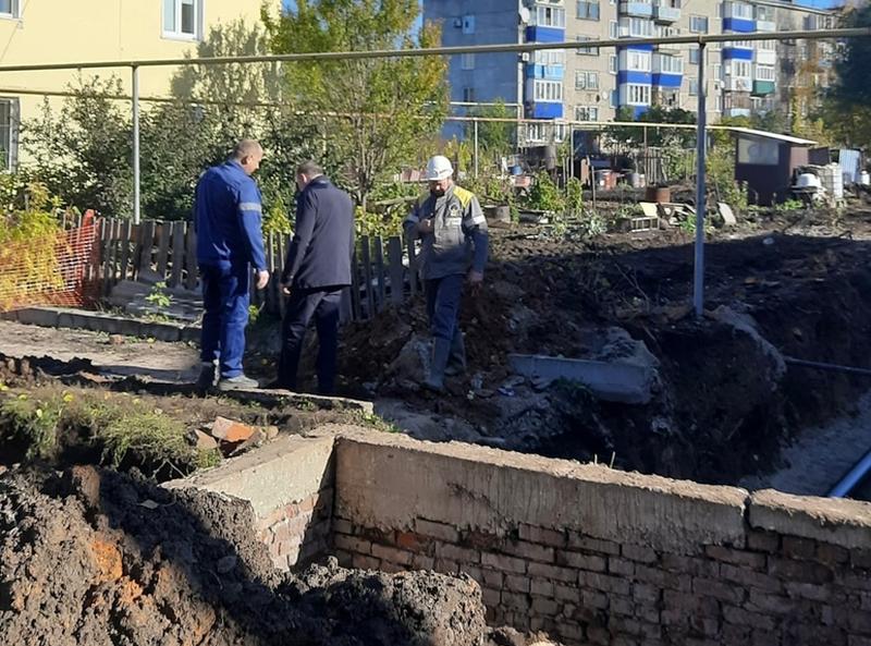 Глава Сызрани побывал в домах без тепла и горячей воды - и проблема тут же начала решаться. А без волшебного пенделя никак?