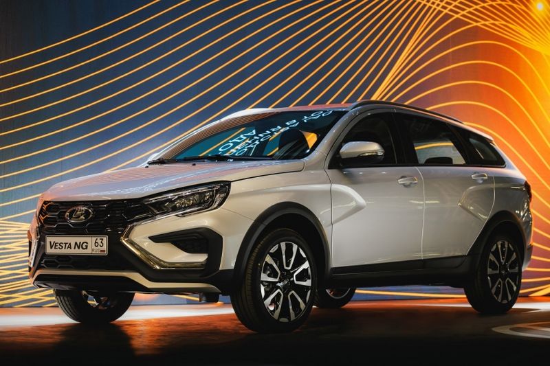    LADA Vesta  ,          