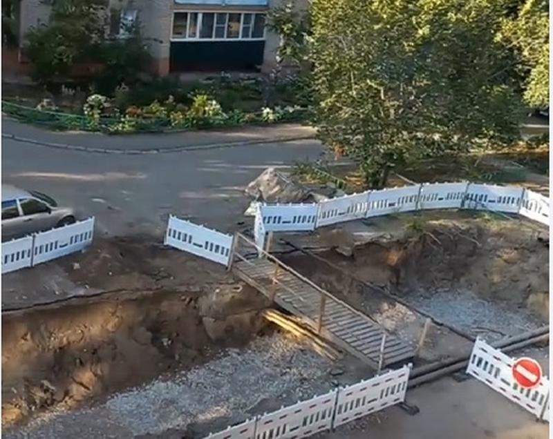 Привыкшим к комфорту сызранцам стало трудно мириться с разрытой во дворе траншеей