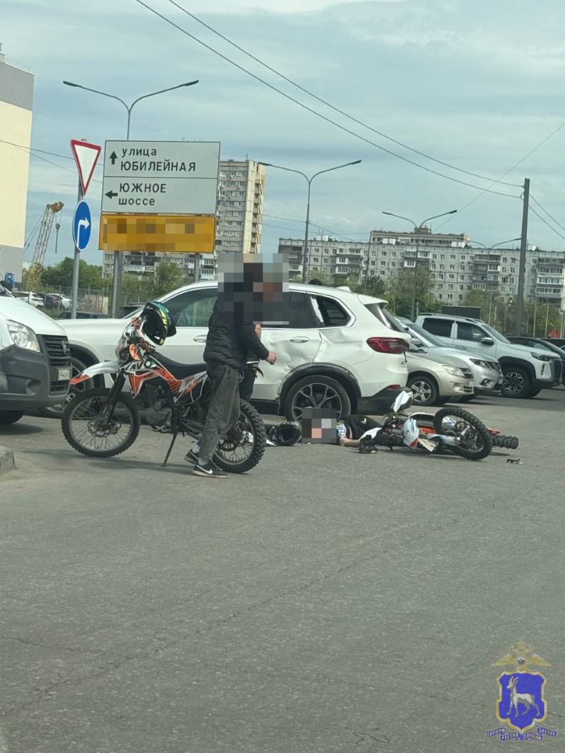 В Самарской области юный байкер влетел в BMW