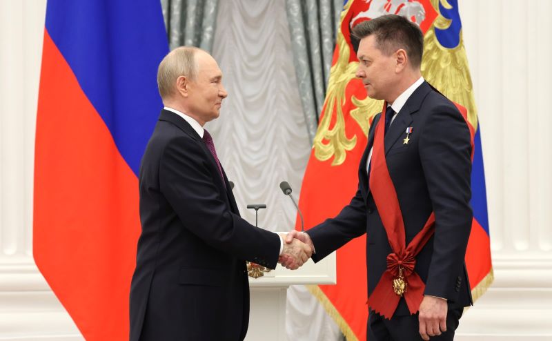 Владимир Путин вручил Олегу Кононенко орден «За заслуги перед Отечеством»