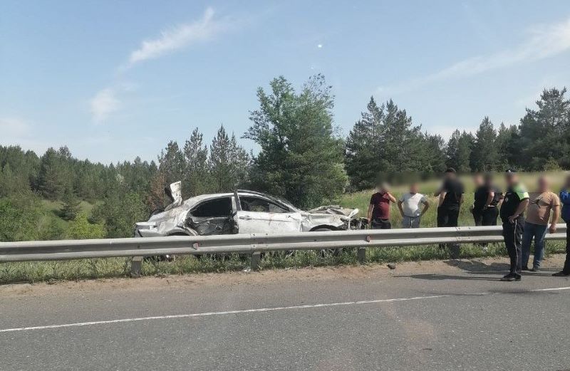На трассе между Новоспасском и Сызранью в ДТП попал белый седан