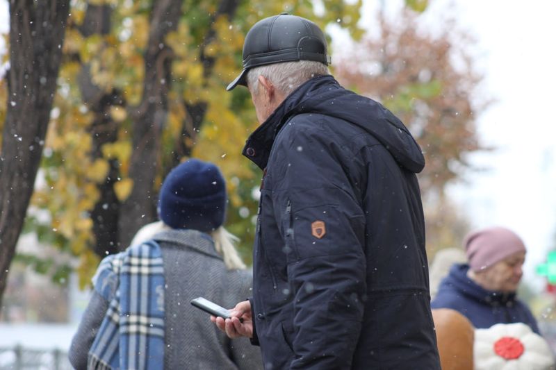  App Store      iPhone